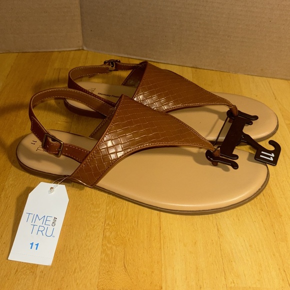 Time and Tru | Women's Hooded Flat Thong Memory Foam Sandals | Size: 11 - Picture 7 of 9